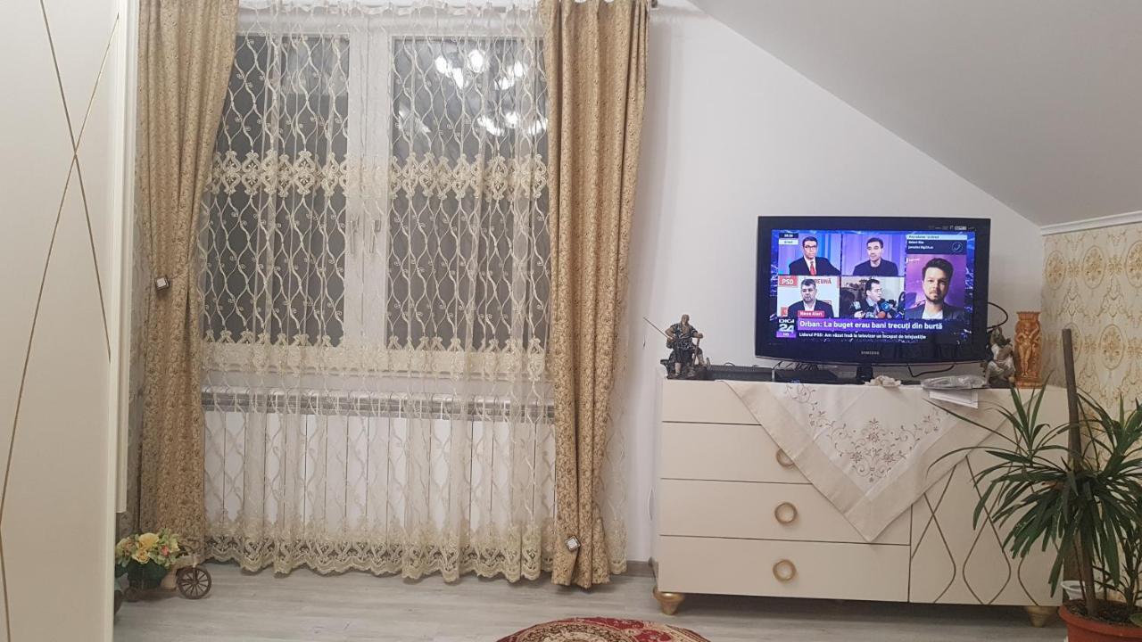 Casa Cojanu Hotel Petrosani Ngoại thất bức ảnh